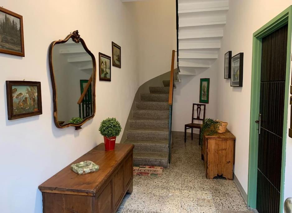 Casa Albatros Tra Lago E Monti Манделло-дель-Ларио Экстерьер фото
